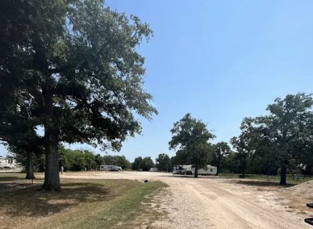 Lovers Lane RV Park