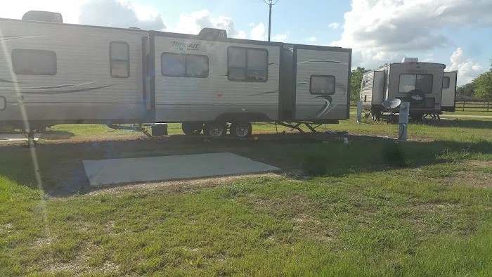 Outback RV Campground Picture 6