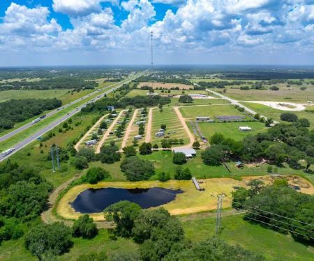 Flatonia Retreat & RV Resort