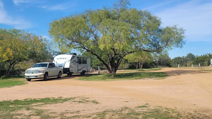 Kingsland Slab RV Camp Picture 8
