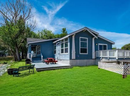 Snug Harbor RV Park & Marina