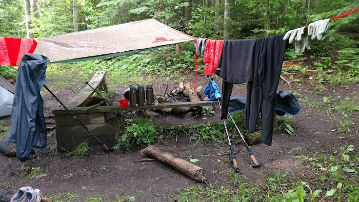 Woodland Caribou Pond Camp Picture 5