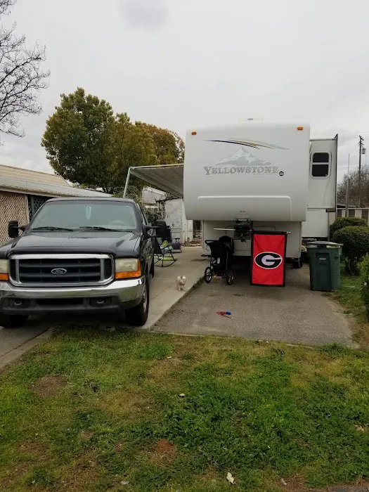 Modesto Mobile Home Park Picture 1