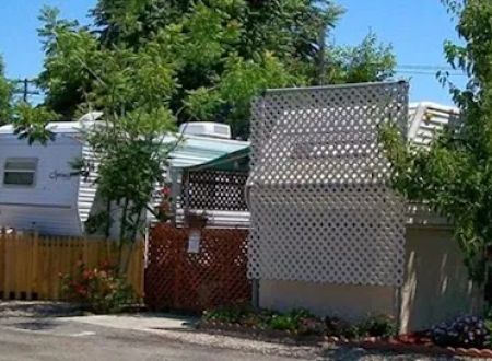 Finnlees Trailer Park