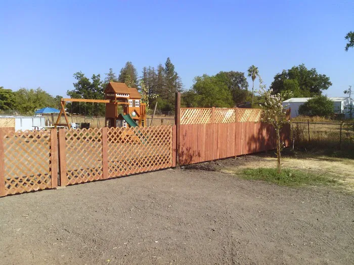 Finnlees Trailer Park Picture 6