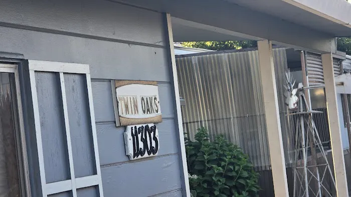 Twin Oaks Mobile Home Park Picture 1