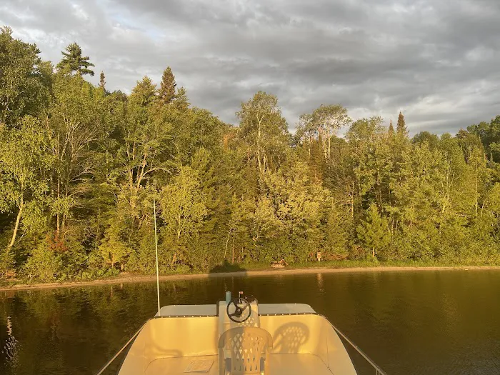HB Randolph Bay N34 Houseboat Campsite Picture 3