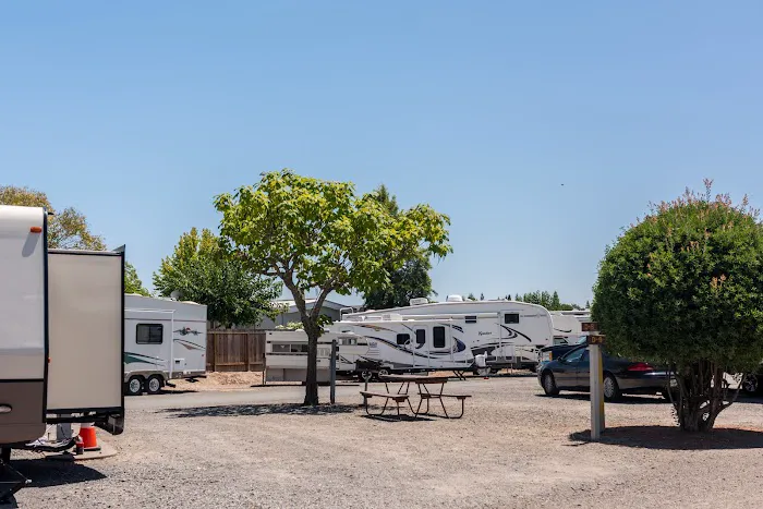 Windsor RV Park Picture 8