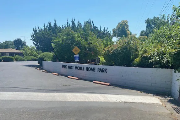 Park West Mobile Home Park Picture 6