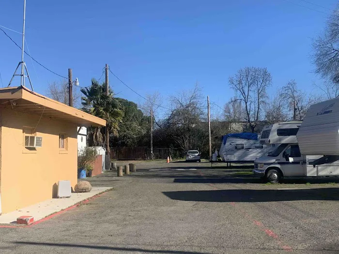 Sacramento Village RV & Mobile Home Park Picture 4