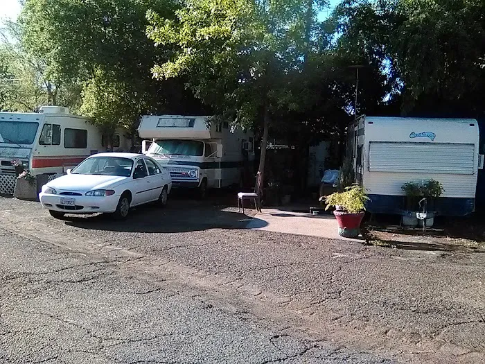 Sacramento Village RV & Mobile Home Park Picture 10