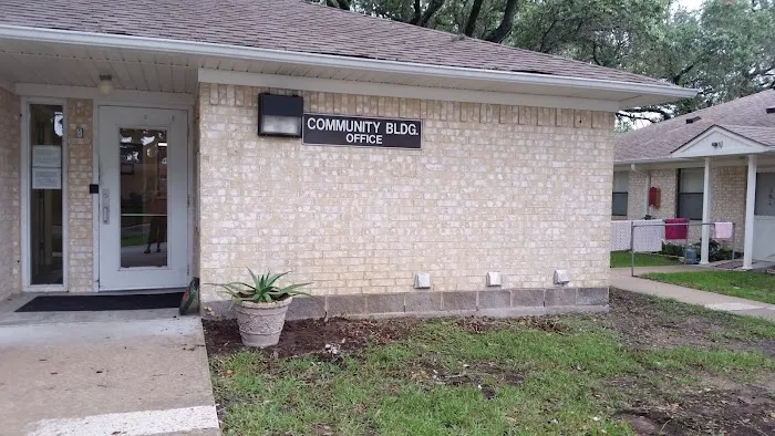 Oak Bluff Village Picture 2