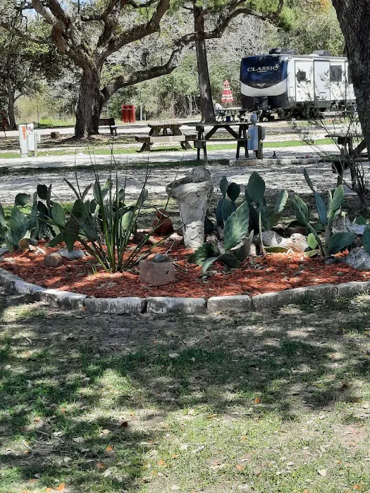 Whispering Oaks RV Park Picture 10