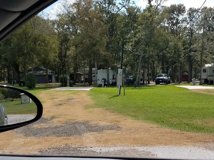 Lakeside Escape RV Park Picture 5