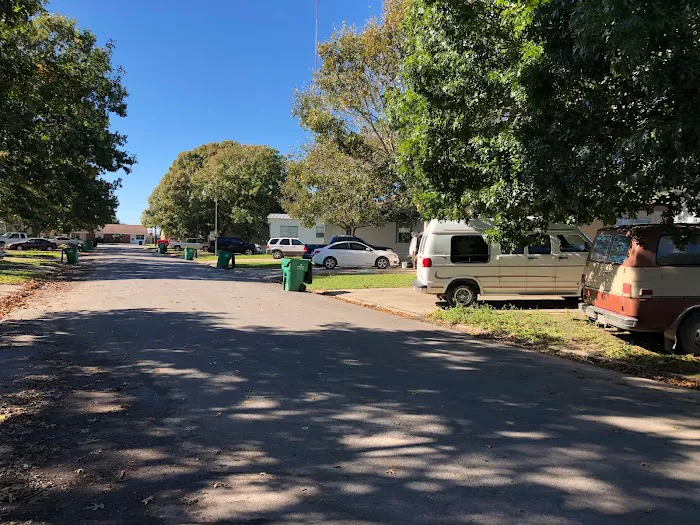 Country Aire Mobile Home Park Picture 3