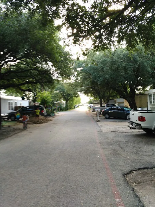 Holiday Village Mobile Home Park Picture 6