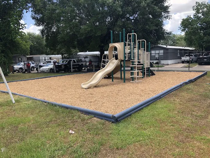 Willow Green Mobile Home Community Picture 7
