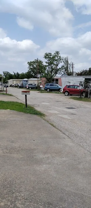 Post Oak Mobile Home Park Picture 6