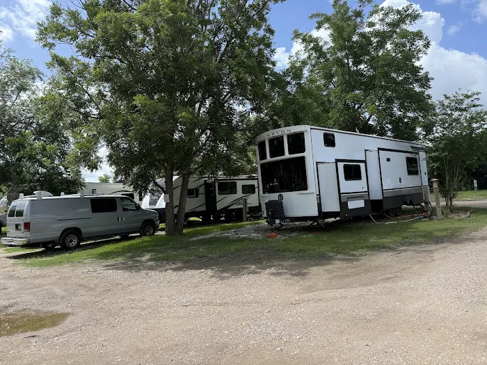 Sugar Land RV Park Picture 2