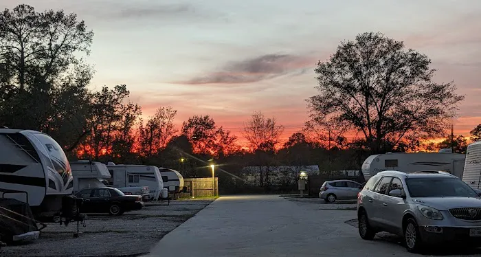 East Martin RV Park Picture 10