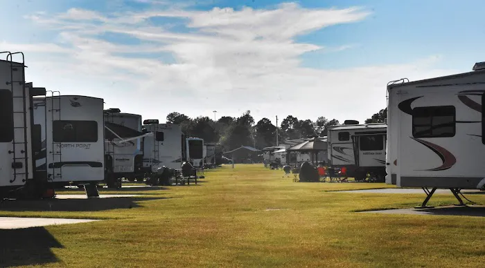 Dunn Right RV Park Picture 4