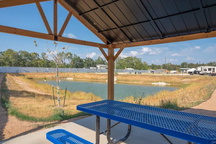 New Caney RV Park Picture 2