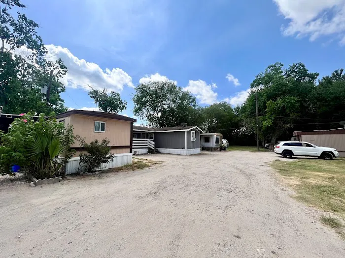 Highland Meadows RV & Mobile Home Park Picture 3