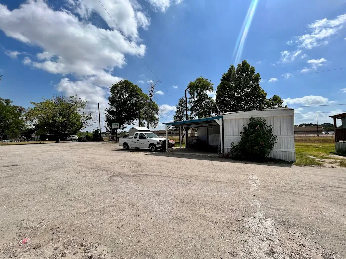 Highland Meadows RV & Mobile Home Park Picture 4