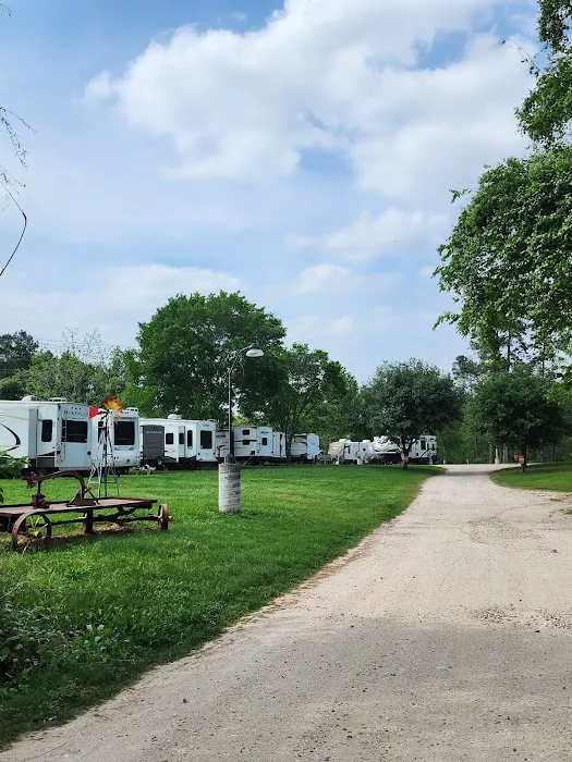 POP'S HIDEOUT RV PARK Picture 7
