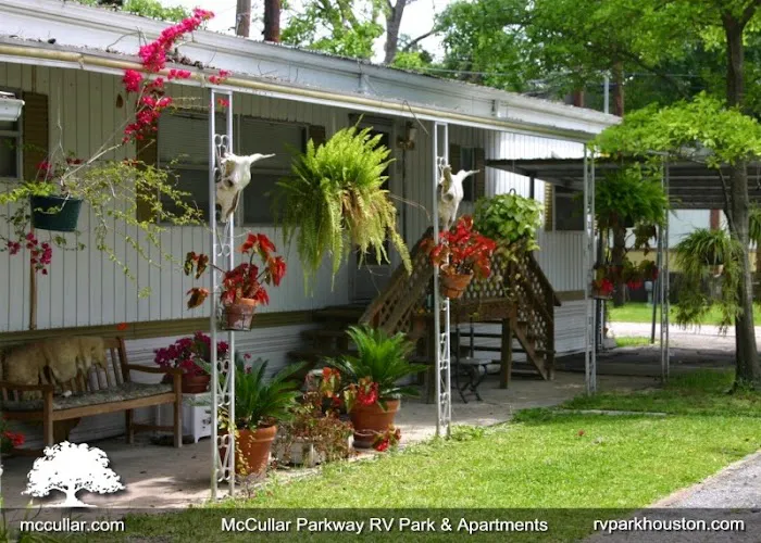 McCullar Parkway RV Park Picture 1