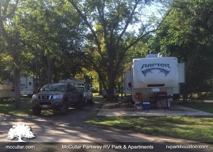 McCullar Parkway RV Park Picture 4
