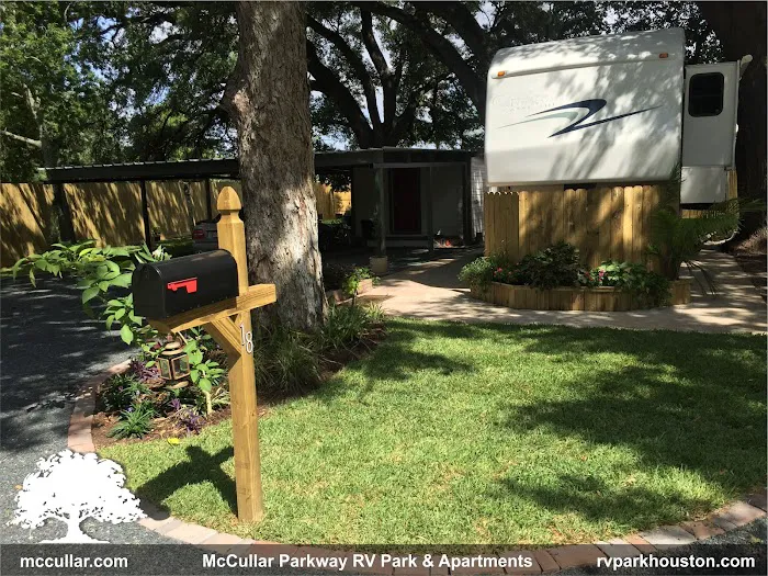 McCullar Parkway RV Park Picture 8