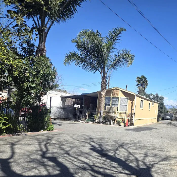 Ace Mobile Home Park Picture 2