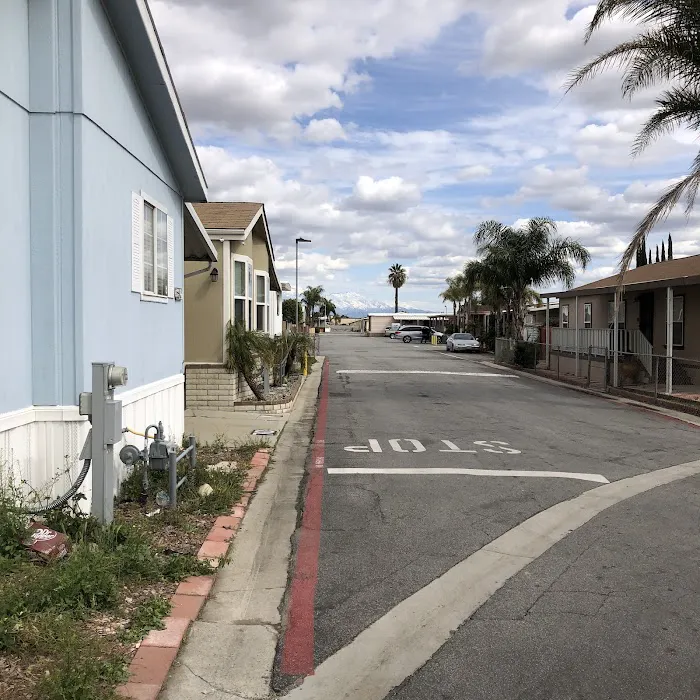 Sierra Mobile Estates Picture 2