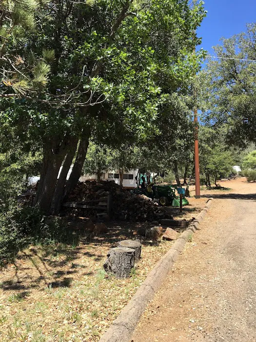 Pinecrest Retreat Picture 9