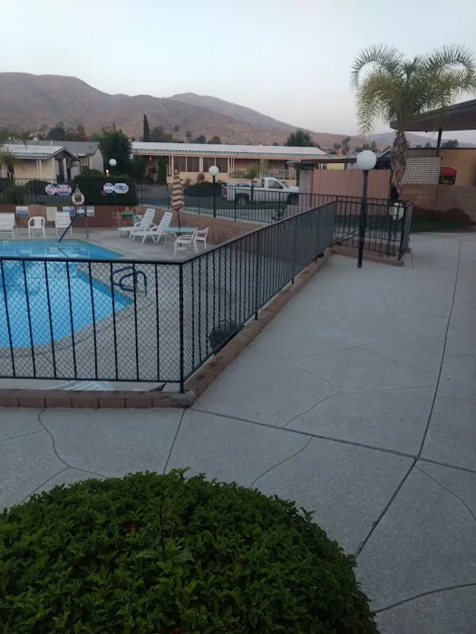 Hillside Mobilehome Estates Picture 2
