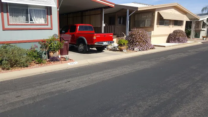 Hillside Mobilehome Estates Picture 7