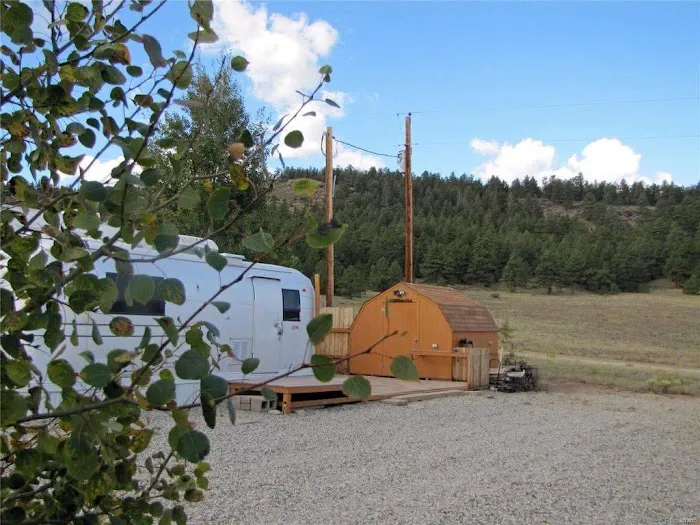 Camp Ground of the Rockies Picture 9