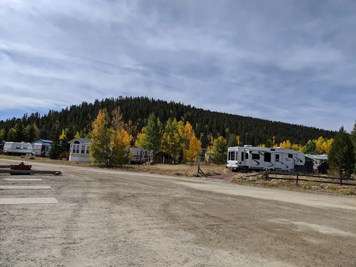 Camp Ground of the Rockies Picture 8