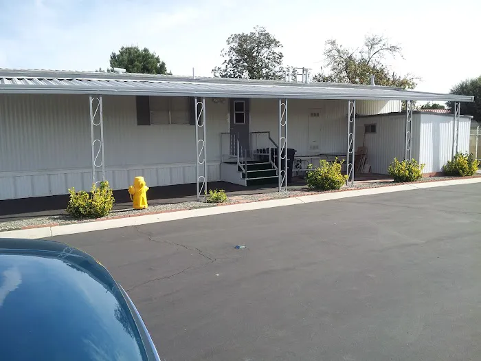 Golden Coach Manor Picture 1