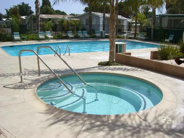 Mirage Estates Manufactured Housing Community Picture 1