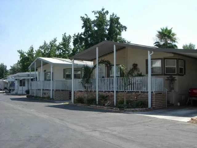 Mirage Estates Manufactured Housing Community Picture 6