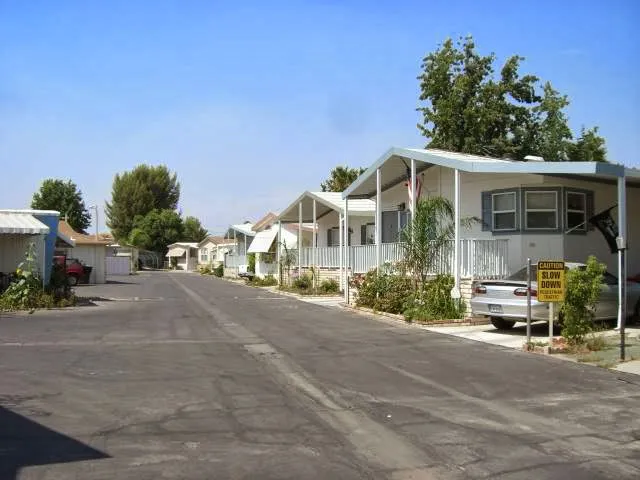 Mirage Estates Manufactured Housing Community Picture 8