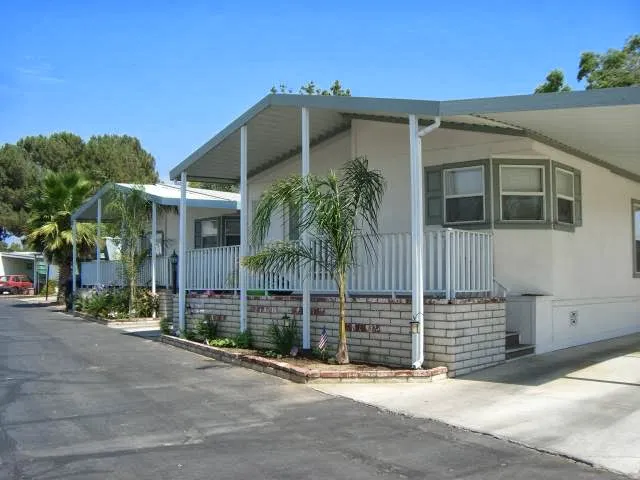 Mirage Estates Manufactured Housing Community Picture 7