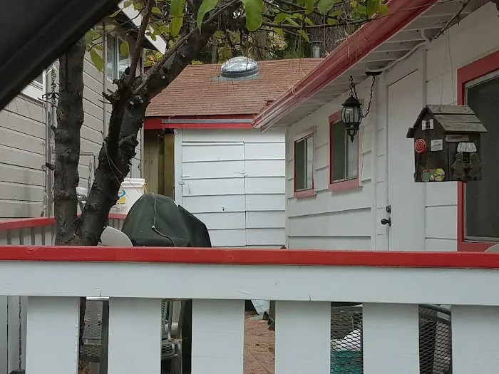 Idyllwild Trailer Park Picture 7