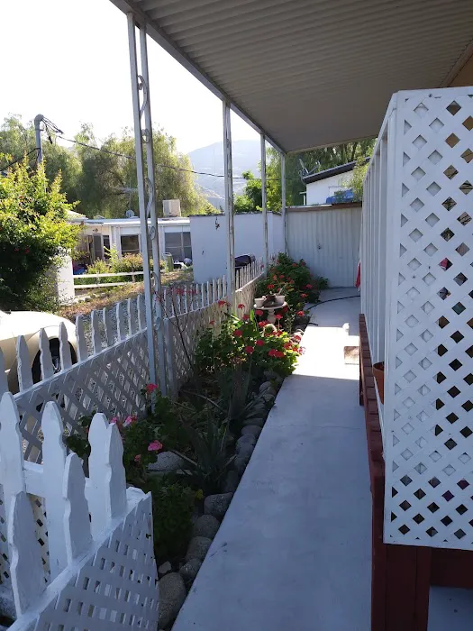 Oasis Mobile Home Park Picture 1