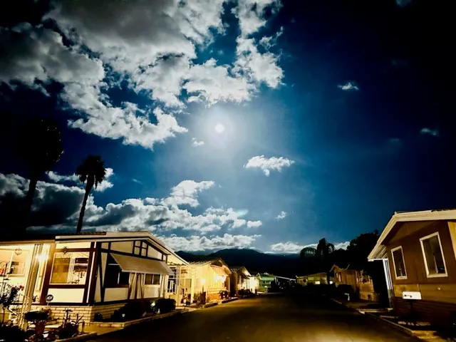Casa Del Rey Mobile Home Estates Picture 4