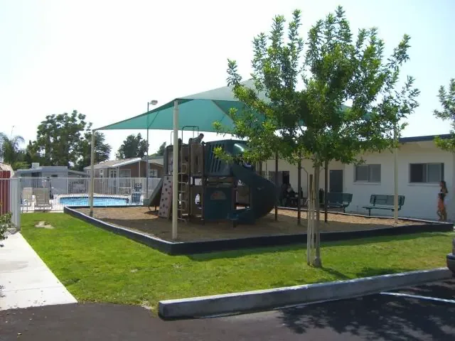 Sun Valley Estates Manufactured Housing Community Picture 6