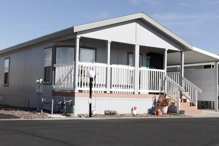 Devonshire Downs Mobile Home Picture 3