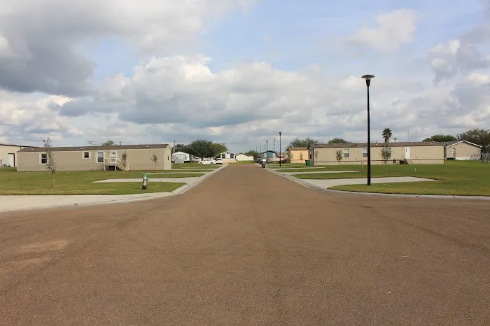 Royal Place Community Picture 3